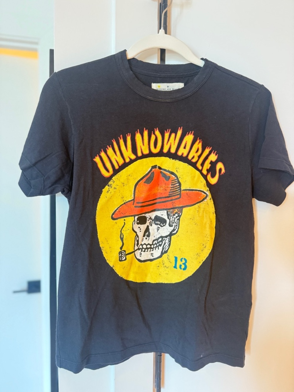 Imogene and Willie Unknownables Skull Graphic Tee Xxs
